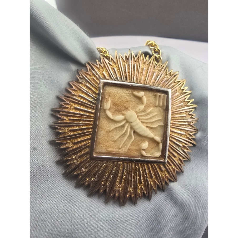 Vintage Estate Necklace Gold Tone Scorpio Zodiac Horoscope Sunburst Pendant 24in